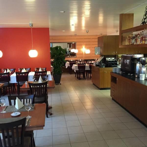 Hotel & Restaurant Stadthof גלארוס מראה חיצוני תמונה