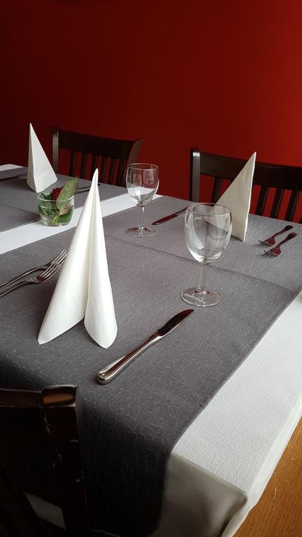Hotel & Restaurant Stadthof גלארוס מראה חיצוני תמונה