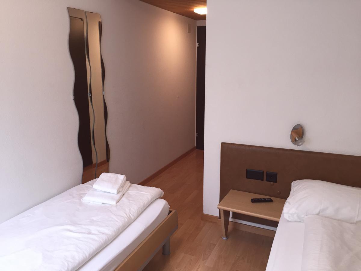 Hotel & Restaurant Stadthof גלארוס מראה חיצוני תמונה
