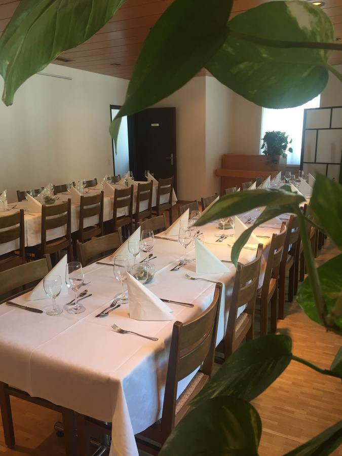 Hotel & Restaurant Stadthof גלארוס מראה חיצוני תמונה