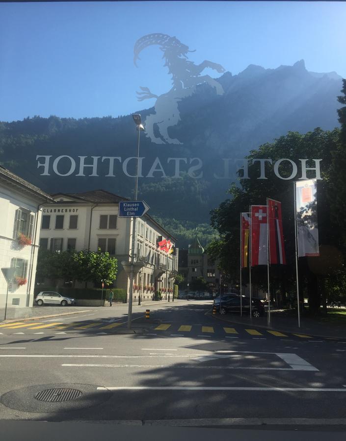 Hotel & Restaurant Stadthof גלארוס מראה חיצוני תמונה